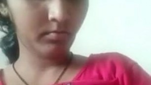 Indian Hindu bhabhi milking her boob