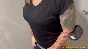 BIG ASS MILF IN GYM