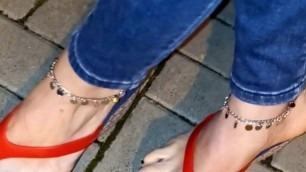 I get horny in the park with my sexy feet